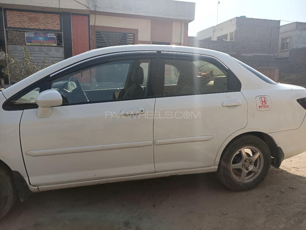 Honda City 2004 for Sale in Okara Honda City 2004 for Sale in Okara Image-2
