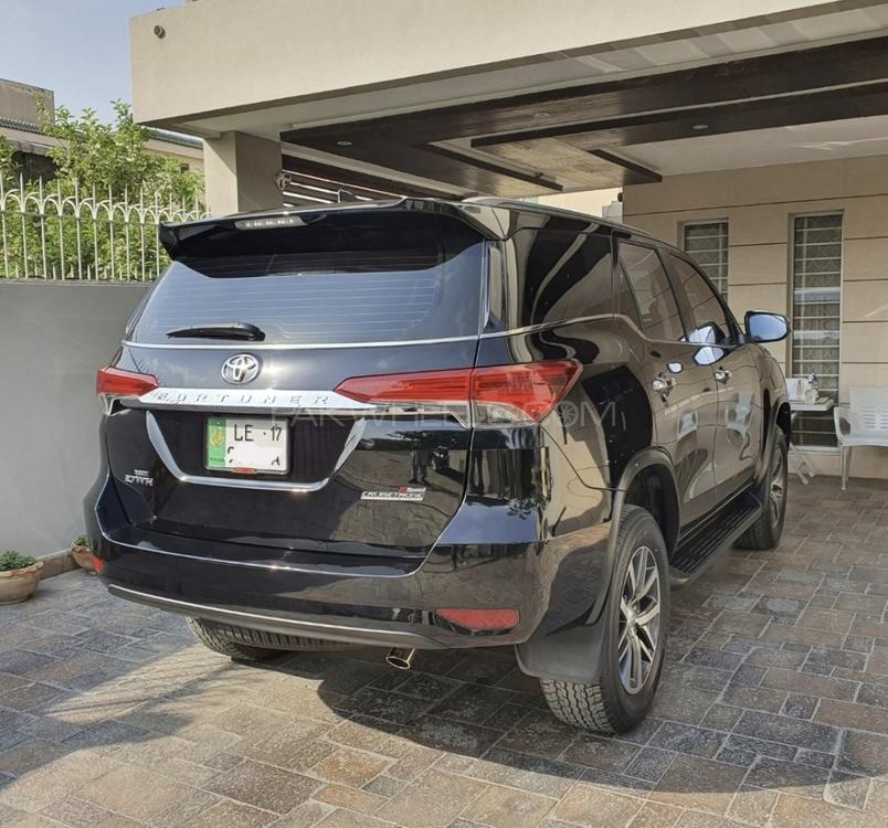 Toyota Fortuner 2017 for Sale in Lahore Toyota Fortuner 2017 for Sale in Lahore Image-10