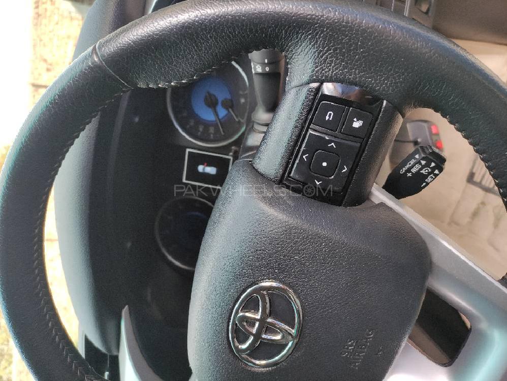 Toyota Hilux 2020 for Sale in Peshawar Toyota Hilux 2020 for Sale in Peshawar Image-8