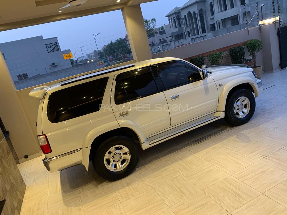 Toyota Surf 2001 for Sale in Lahore Image-1