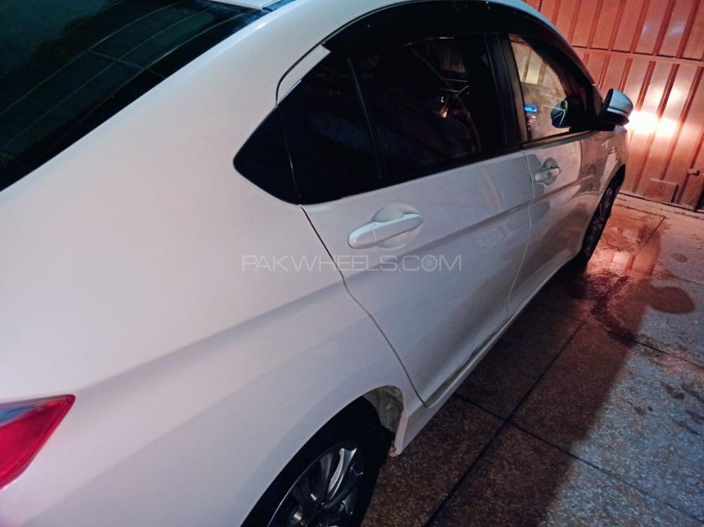 ہونڈا گریس ہائبرڈ 2015 for Sale in لاہور ہونڈا گریس ہائبرڈ 2015 for Sale in لاہور Image-4