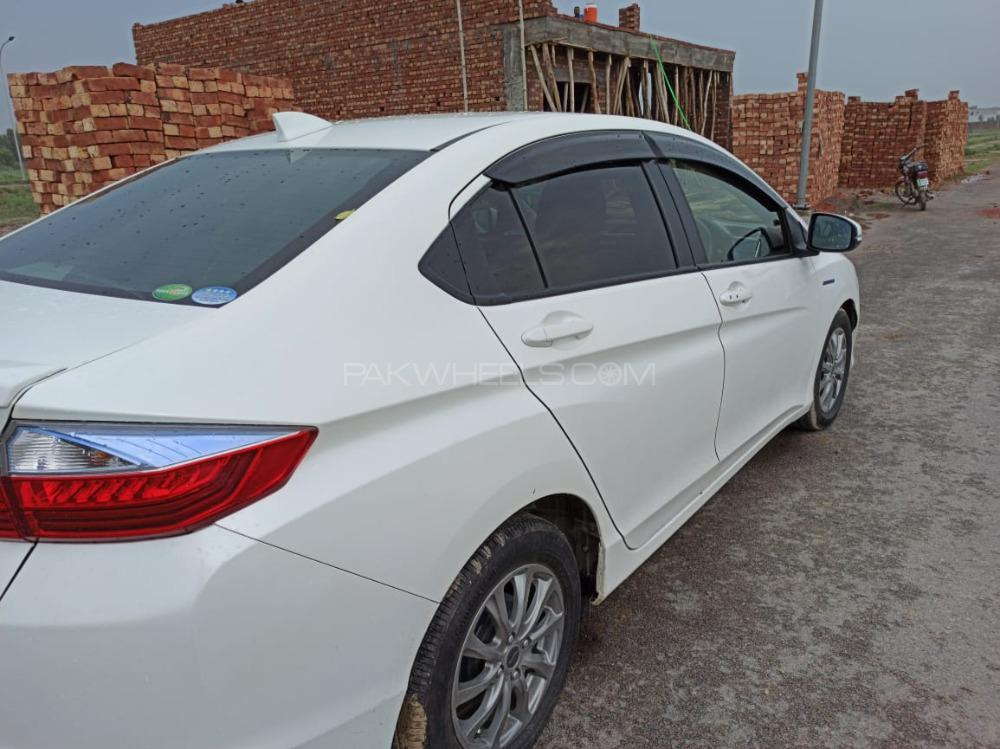 ہونڈا گریس ہائبرڈ 2015 for Sale in لاہور ہونڈا گریس ہائبرڈ 2015 for Sale in لاہور Image-5