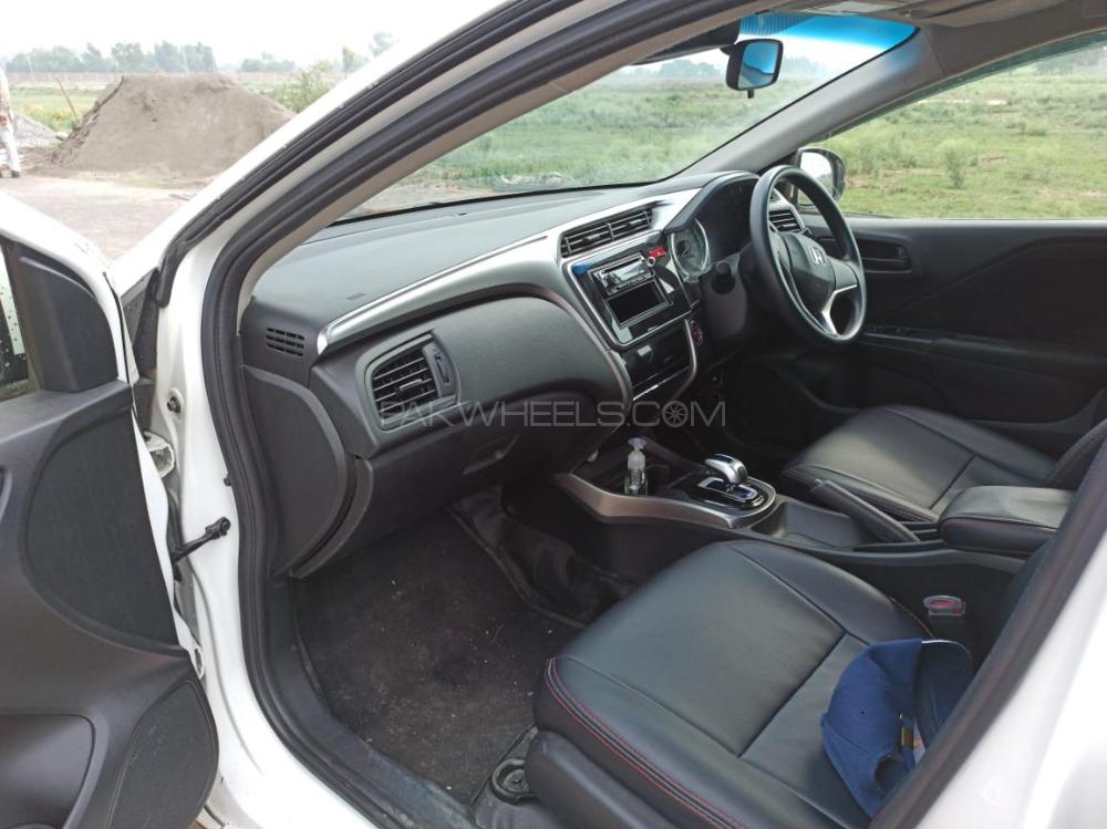 ہونڈا گریس ہائبرڈ 2015 for Sale in لاہور ہونڈا گریس ہائبرڈ 2015 for Sale in لاہور Image-7