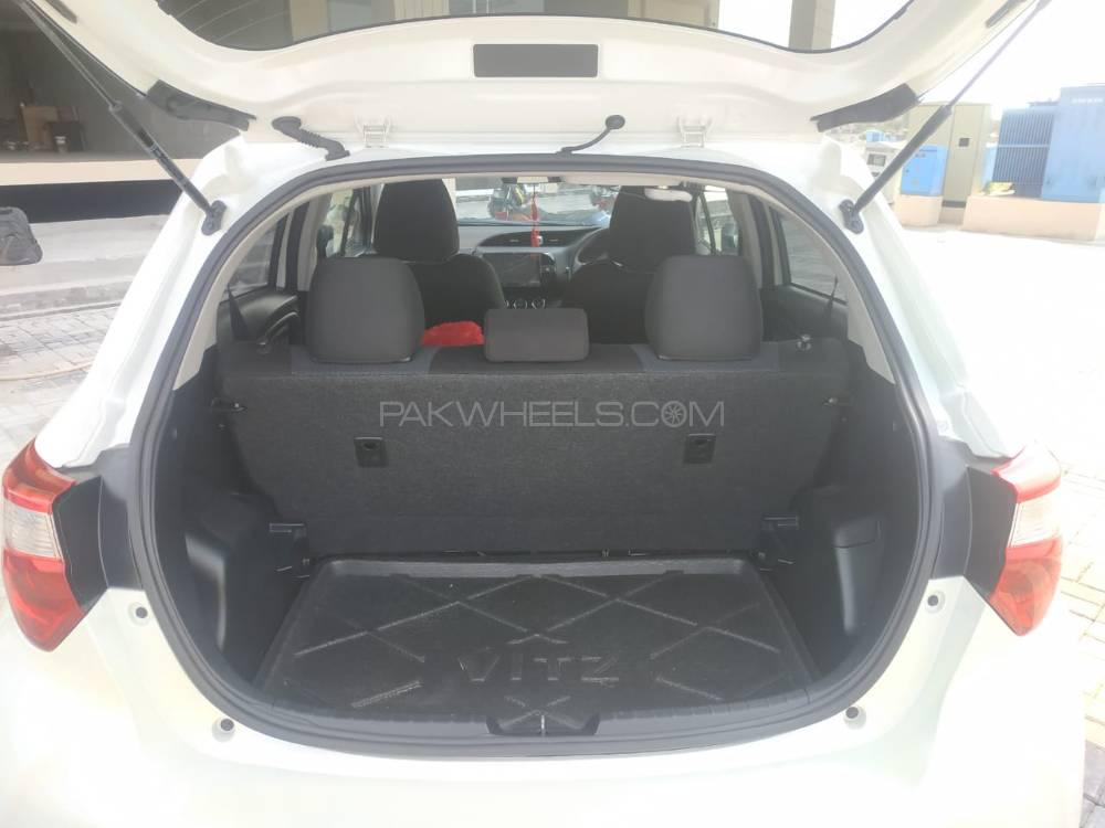 Toyota Vitz 2018 for Sale in Lahore Toyota Vitz 2018 for Sale in Lahore Image-15