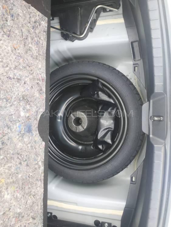 Toyota Vitz 2018 for Sale in Lahore Toyota Vitz 2018 for Sale in Lahore Image-18