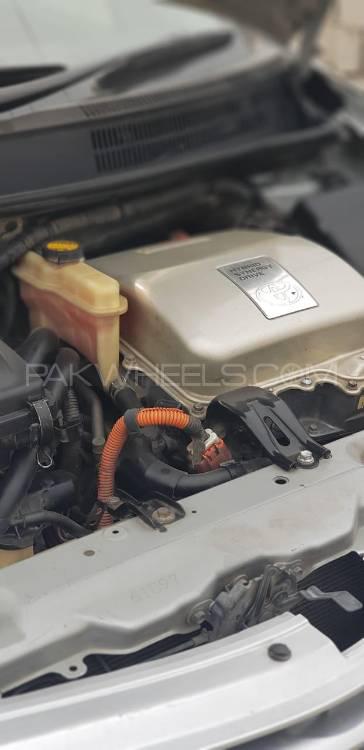 Toyota Prius 2010 for Sale in Peshawar Toyota Prius 2010 for Sale in Peshawar Image-9