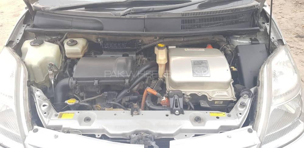 Toyota Prius 2010 for Sale in Peshawar Toyota Prius 2010 for Sale in Peshawar Image-11