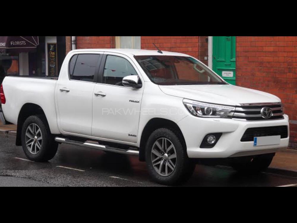 Toyota Hilux 2021 for Sale in Karachi Image-1