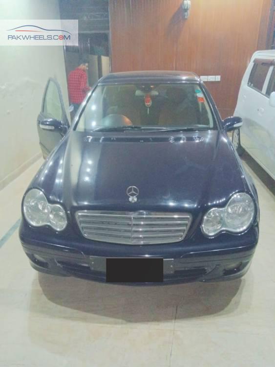 Mercedes Benz C Class 2005 for Sale in Lahore Image-1