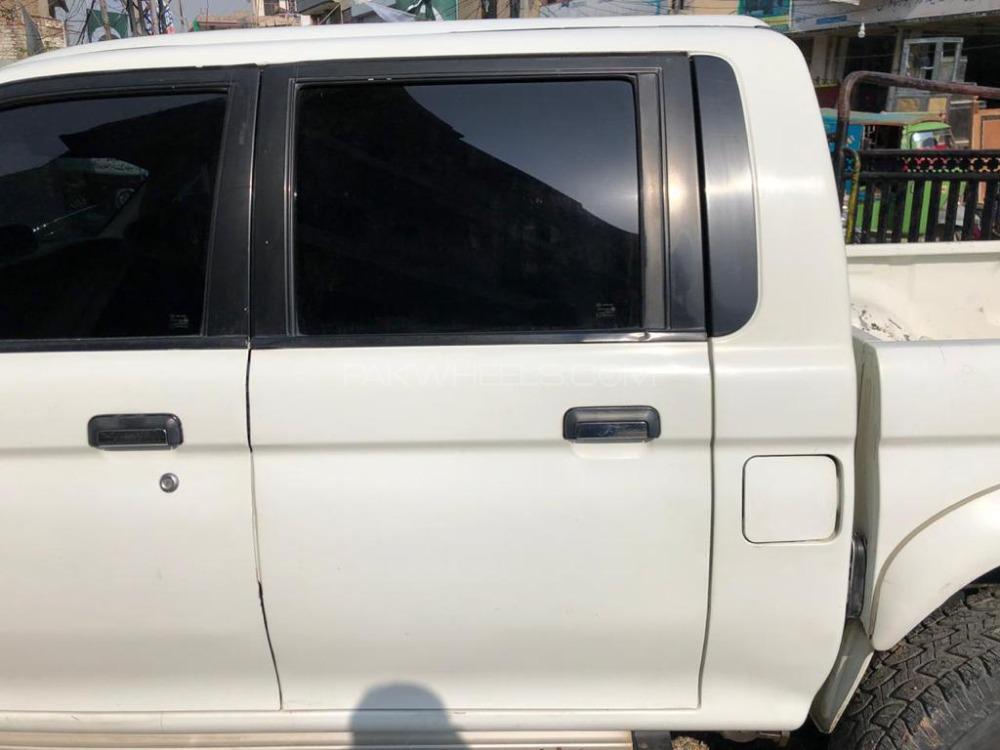 مٹسوبیشی ایل 200 2006 for Sale in راولپنڈی مٹسوبیشی ایل 200 2006 for Sale in راولپنڈی Image-14