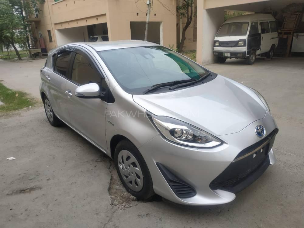 ٹویوٹا اکوا 2017 for Sale in لاہور ٹویوٹا اکوا 2017 for Sale in لاہور Image-2