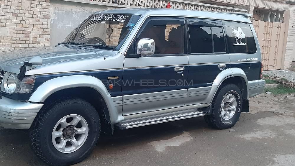 Mitsubishi Pajero Exceed Automatic 2.8D 1996 for sale in Karachi