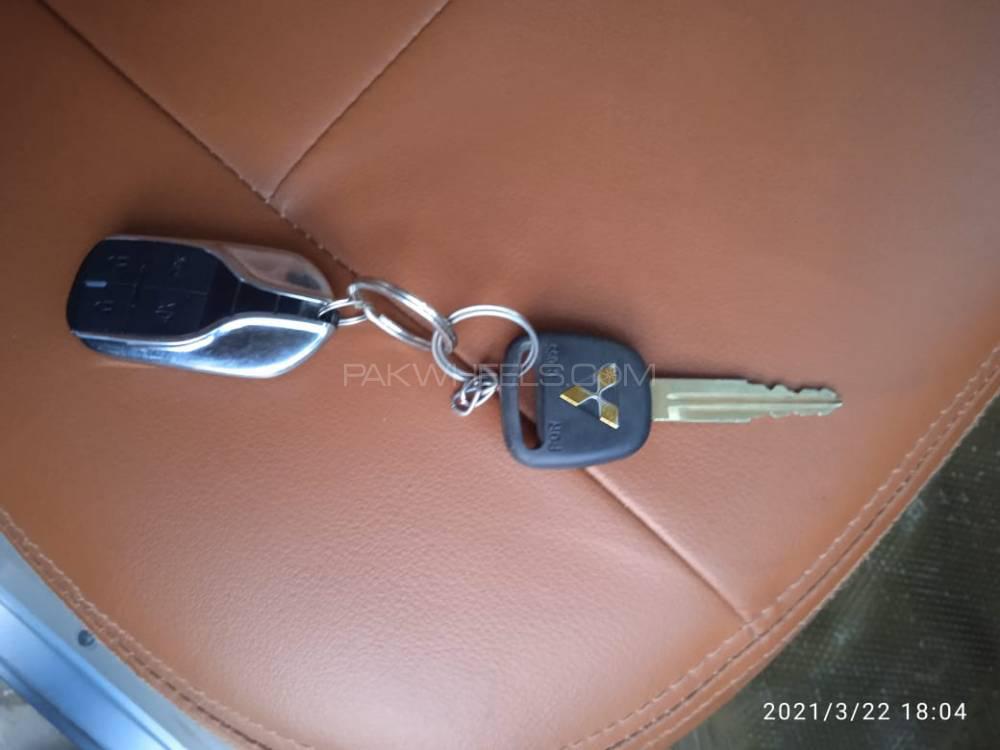 نسان اوٹی 2012 for Sale in لاہور نسان اوٹی 2012 for Sale in لاہور Image-12