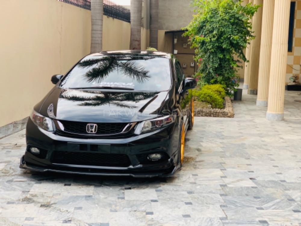 Honda Civic - 2015  Image-1