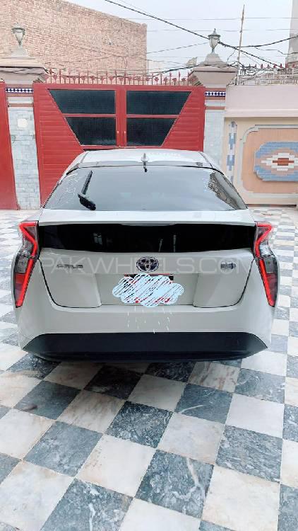 Toyota Prius 2016 for Sale in Lahore Toyota Prius 2016 for Sale in Lahore Image-7