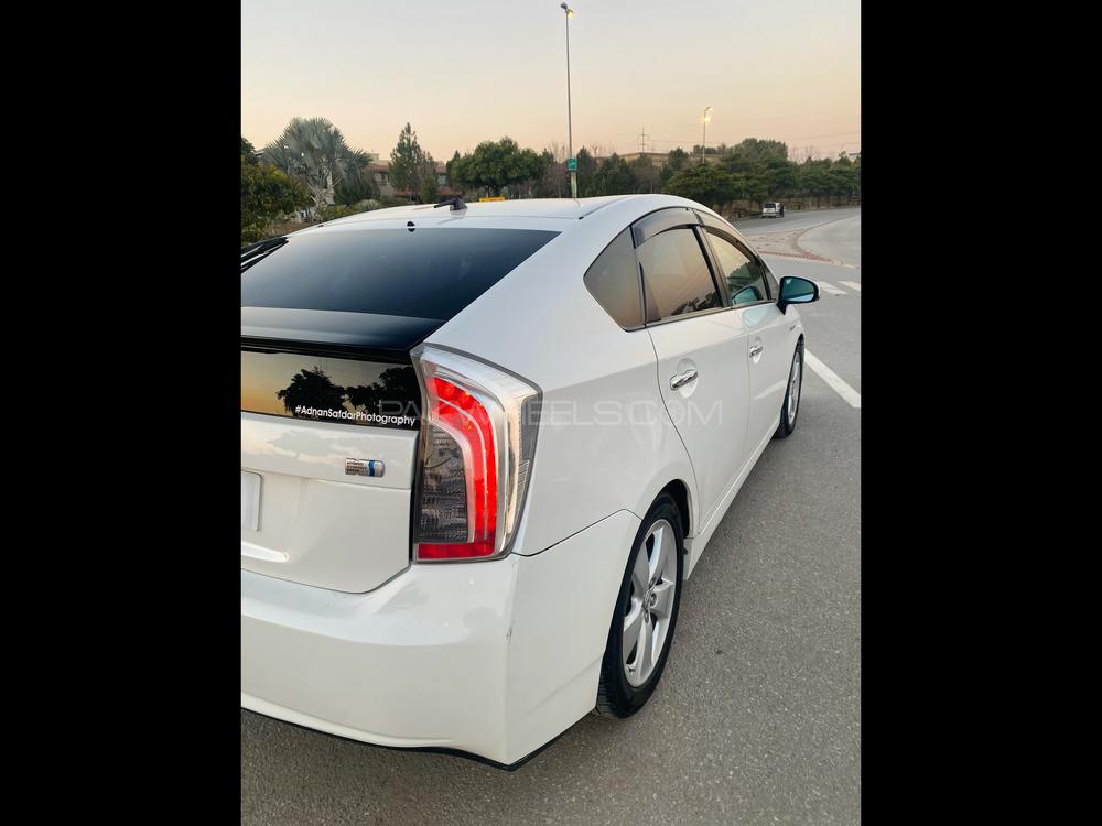 Toyota Prius 2013 for Sale in Islamabad Toyota Prius 2013 for Sale in Islamabad Image-5