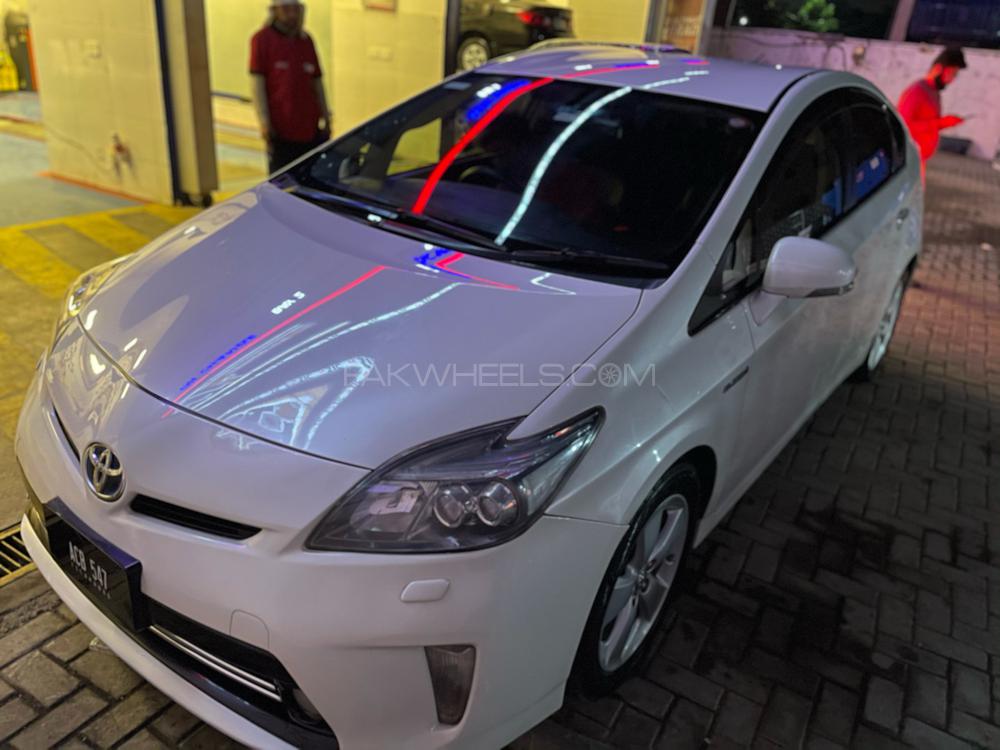 Toyota Prius 2013 for Sale in Islamabad Image-1