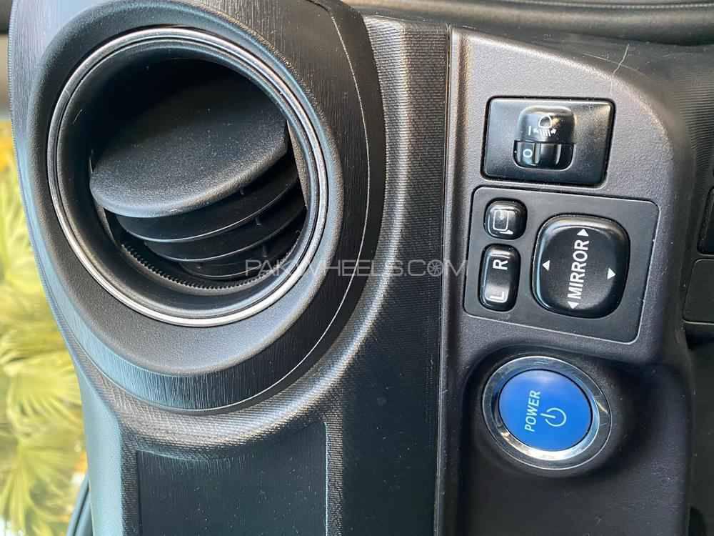 Toyota Aqua 2012 for Sale in Kamra Image-1