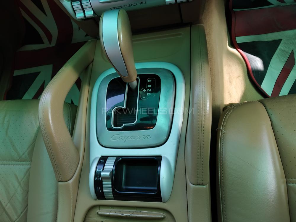 پورشے کائین 2006 for Sale in لاہور پورشے کائین 2006 for Sale in لاہور Image-10
