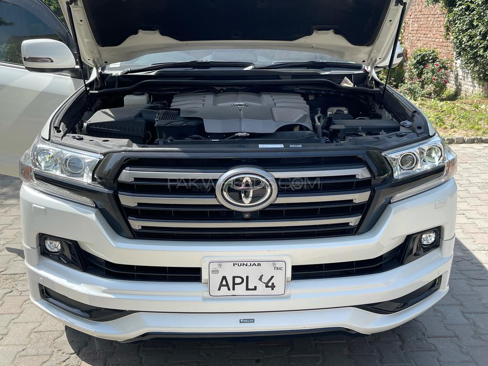 Toyota Land Cruiser 2016 for Sale in Gujranwala Toyota Land Cruiser 2016 for Sale in Gujranwala Image-8