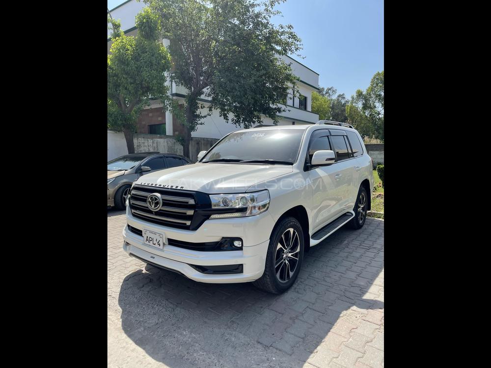 Toyota Land Cruiser 2016 for Sale in Gujranwala Toyota Land Cruiser 2016 for Sale in Gujranwala Image-2