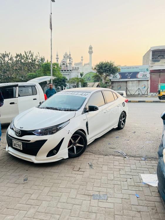 Toyota Yaris Sedan - 2022  Image-1
