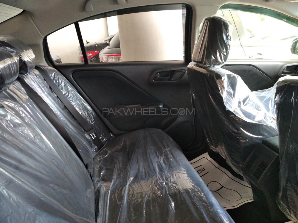 ہونڈا گریس ہائبرڈ 2017 for Sale in لاہور ہونڈا گریس ہائبرڈ 2017 for Sale in لاہور Image-9