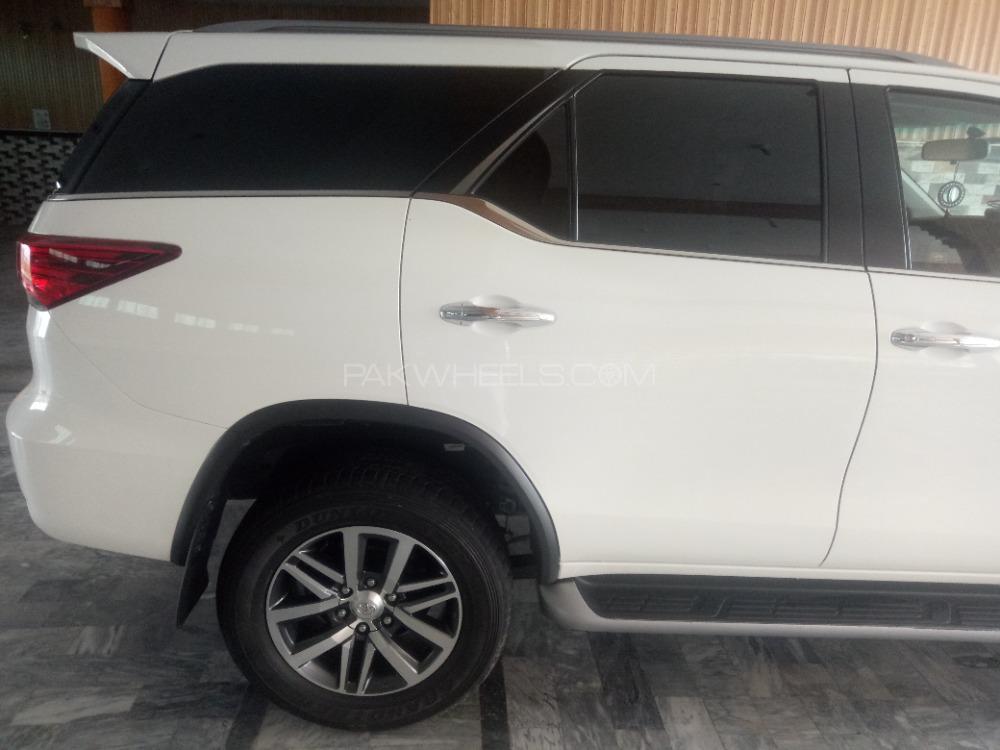 Toyota Fortuner 2019 for Sale in Sargodha Toyota Fortuner 2019 for Sale in Sargodha Image-8