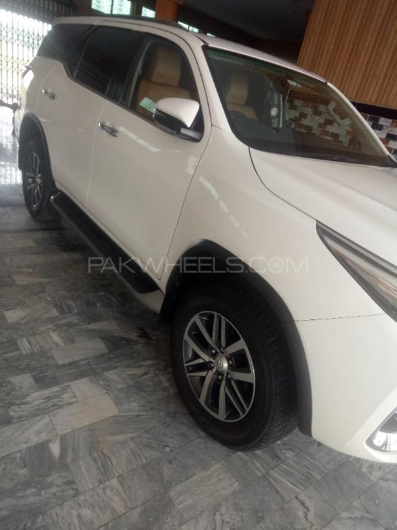 Toyota Fortuner 2019 for Sale in Sargodha Toyota Fortuner 2019 for Sale in Sargodha Image-11