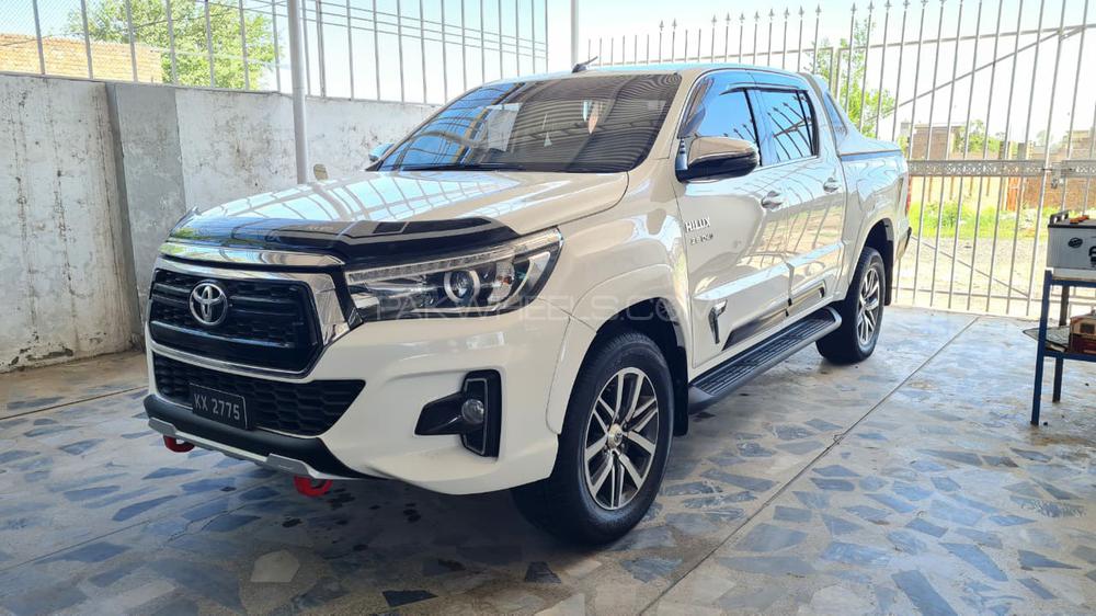Toyota Hilux Revo V Automatic 2.8 2018 Image-1