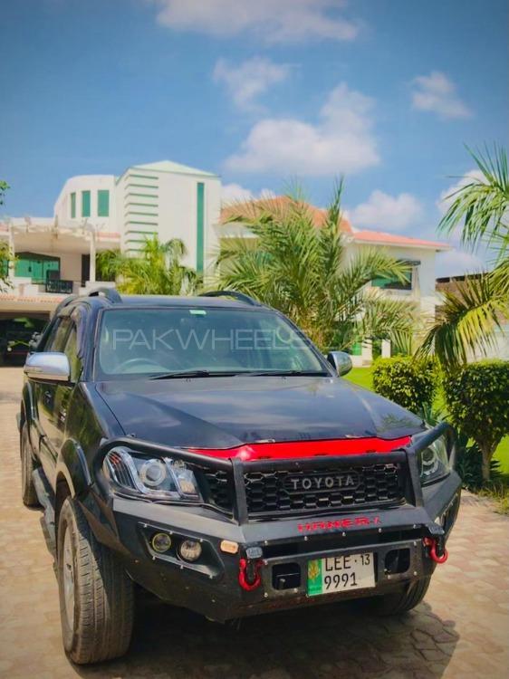 Toyota Hilux - 2013  Image-1