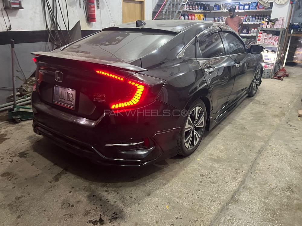 Honda Civic - 2021  Image-1