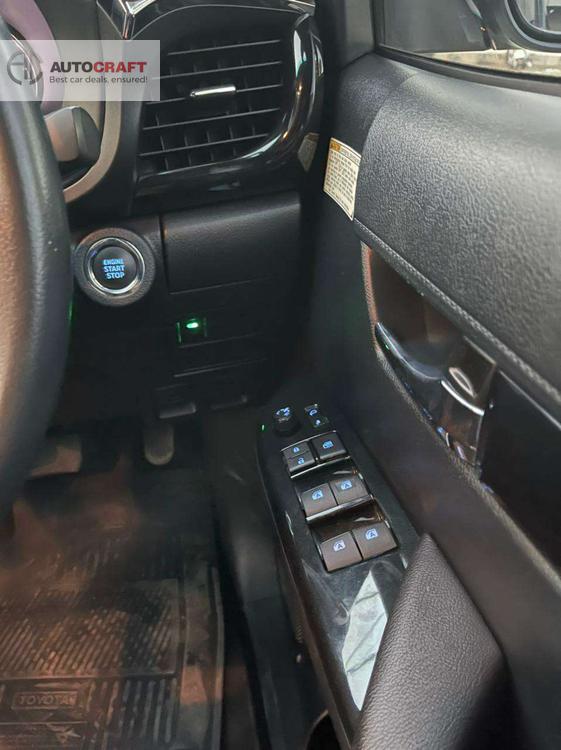 Toyota Hilux 2018 for Sale in Karachi Toyota Hilux 2018 for Sale in Karachi Image-11