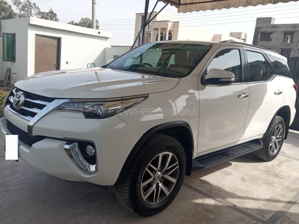 ٹویوٹا فورچیونر 2017 for Sale in لاہور Image-1