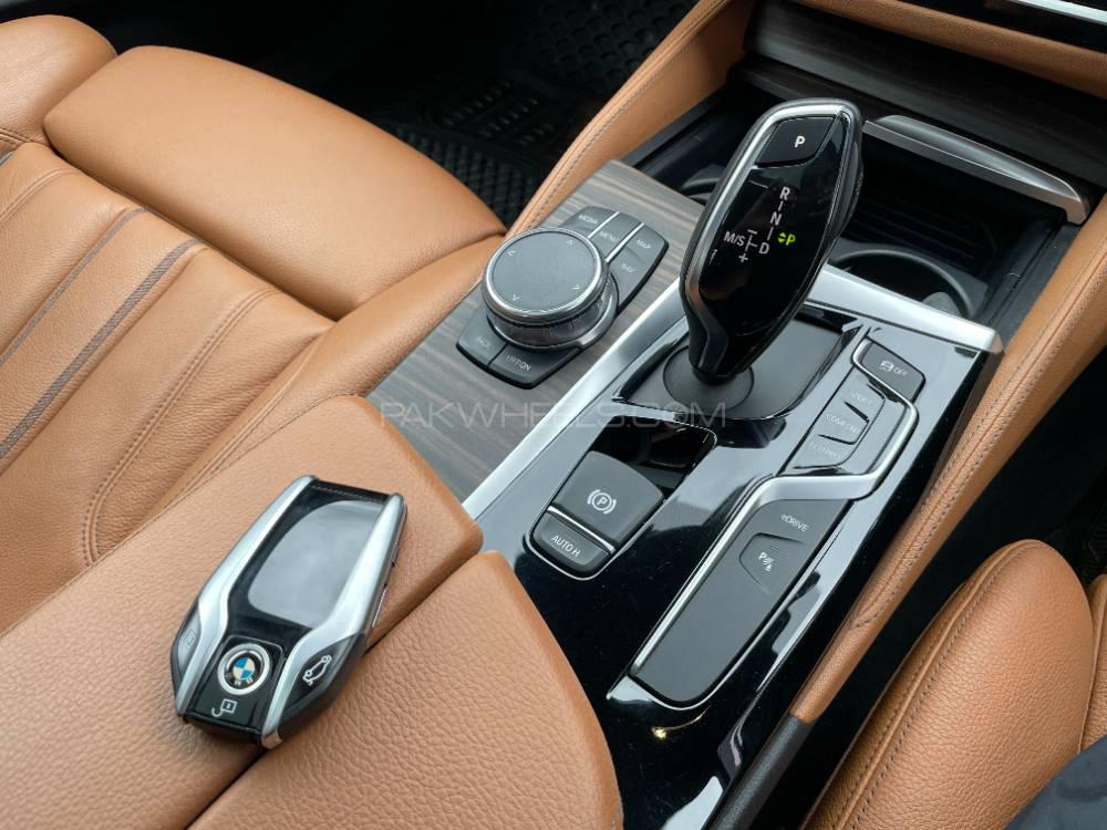 BMW 5 Series 2017 for Sale in Lahore BMW 5 Series 2017 for Sale in Lahore Image-12