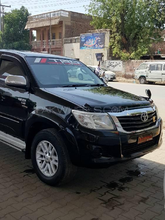 Toyota Hilux 2014 for Sale in Multan Image-1