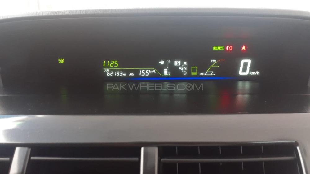 ٹویوٹا پریوس الفا 2011 for Sale in اسلام آباد ٹویوٹا پریوس الفا 2011 for Sale in اسلام آباد Image-2