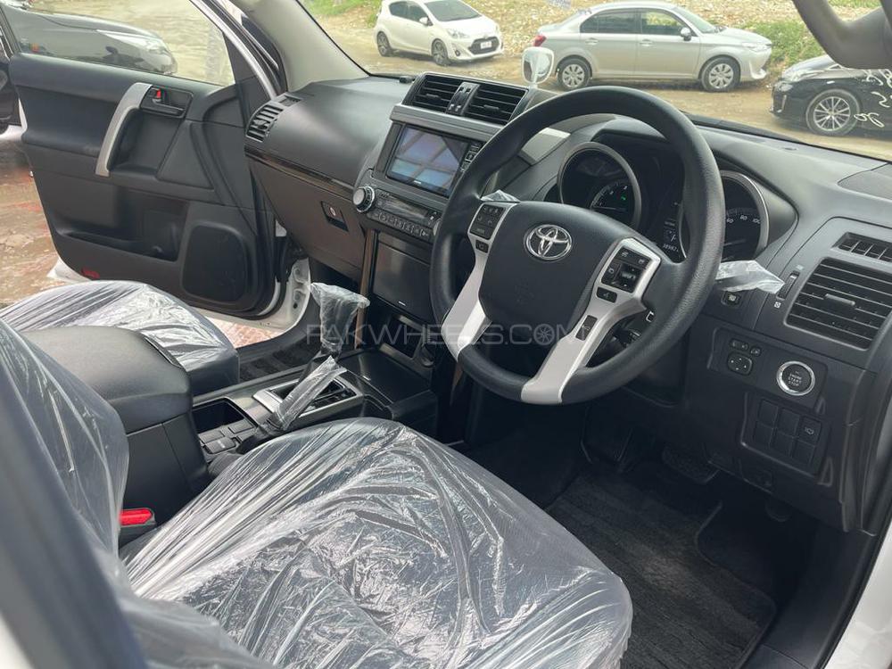 Toyota Prado 2016 for Sale in Islamabad Toyota Prado 2016 for Sale in Islamabad Image-8