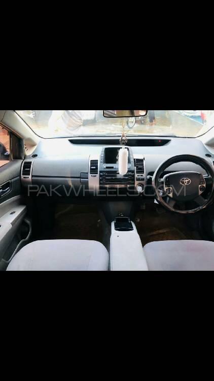 ٹویوٹا پریوس 2010 for Sale in کراچی Image-1