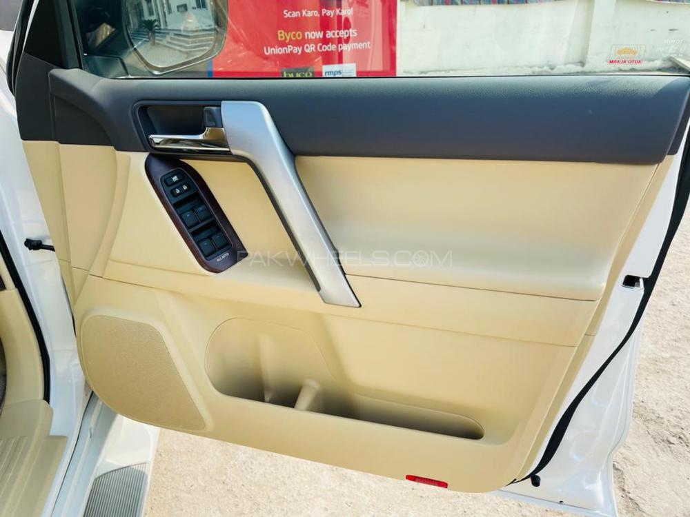 ٹویوٹا پراڈو 2015 for Sale in پشاور ٹویوٹا پراڈو 2015 for Sale in پشاور Image-9