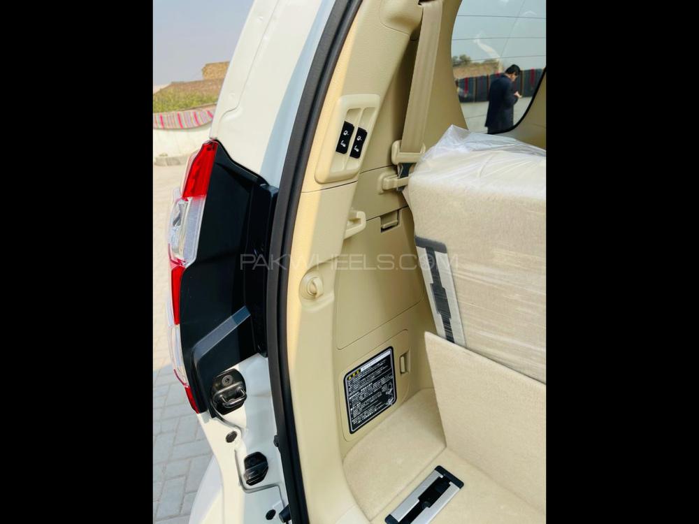 ٹویوٹا پراڈو 2015 for Sale in پشاور ٹویوٹا پراڈو 2015 for Sale in پشاور Image-12
