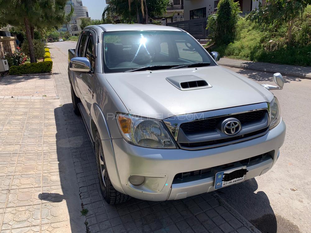 Toyota Hilux 2009 for Sale in Islamabad Image-1
