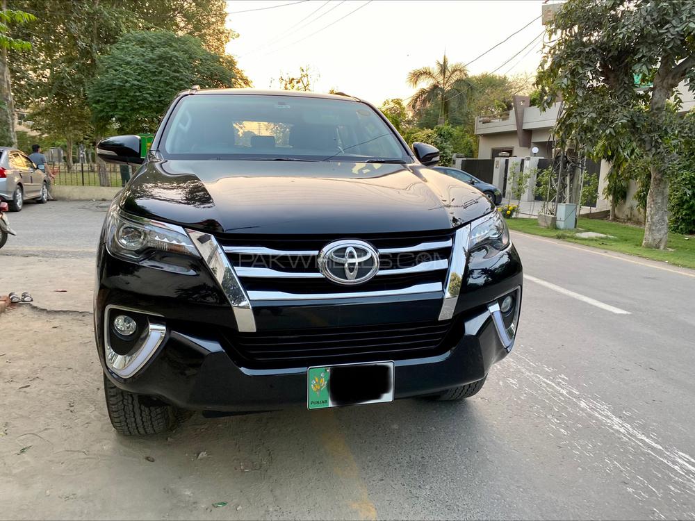 Toyota Fortuner 2017 for Sale in Lahore Image-1