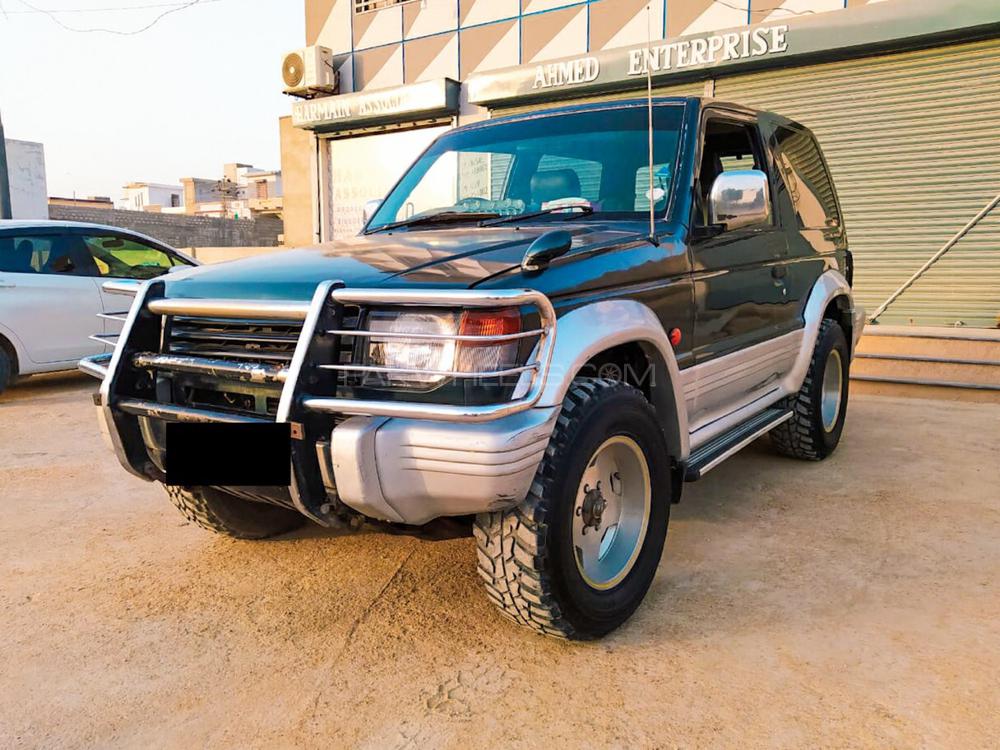Mitsubishi Pajero 1988 for Sale in Karachi Image-1
