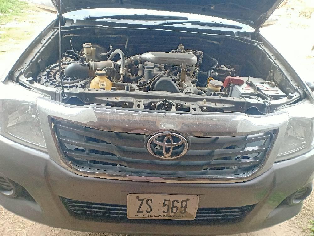 Toyota Hilux 2013 for Sale in Phalia Toyota Hilux 2013 for Sale in Phalia Image-10