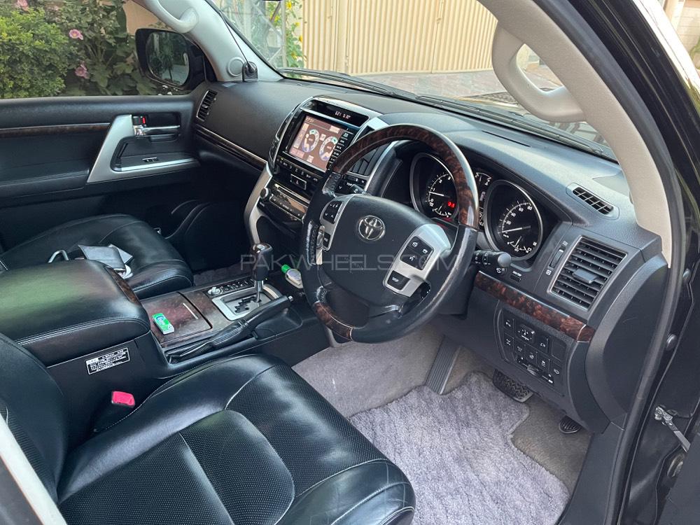 Toyota Land Cruiser 2013 for Sale in Lahore Toyota Land Cruiser 2013 for Sale in Lahore Image-2