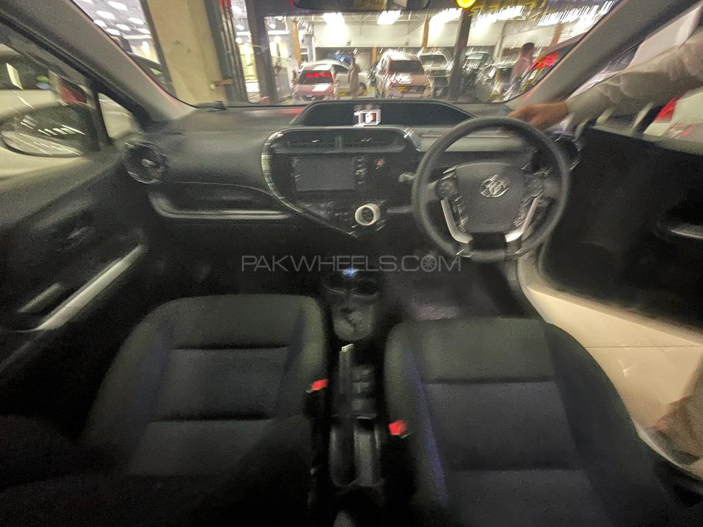 Toyota Aqua 2017 for Sale in Peshawar Toyota Aqua 2017 for Sale in Peshawar Image-9