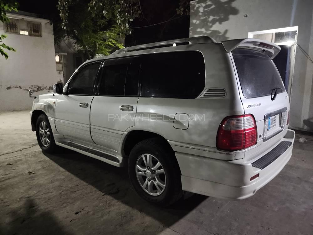 Toyota Land Cruiser 2003 for Sale in Faisalabad Toyota Land Cruiser 2003 for Sale in Faisalabad Image-3