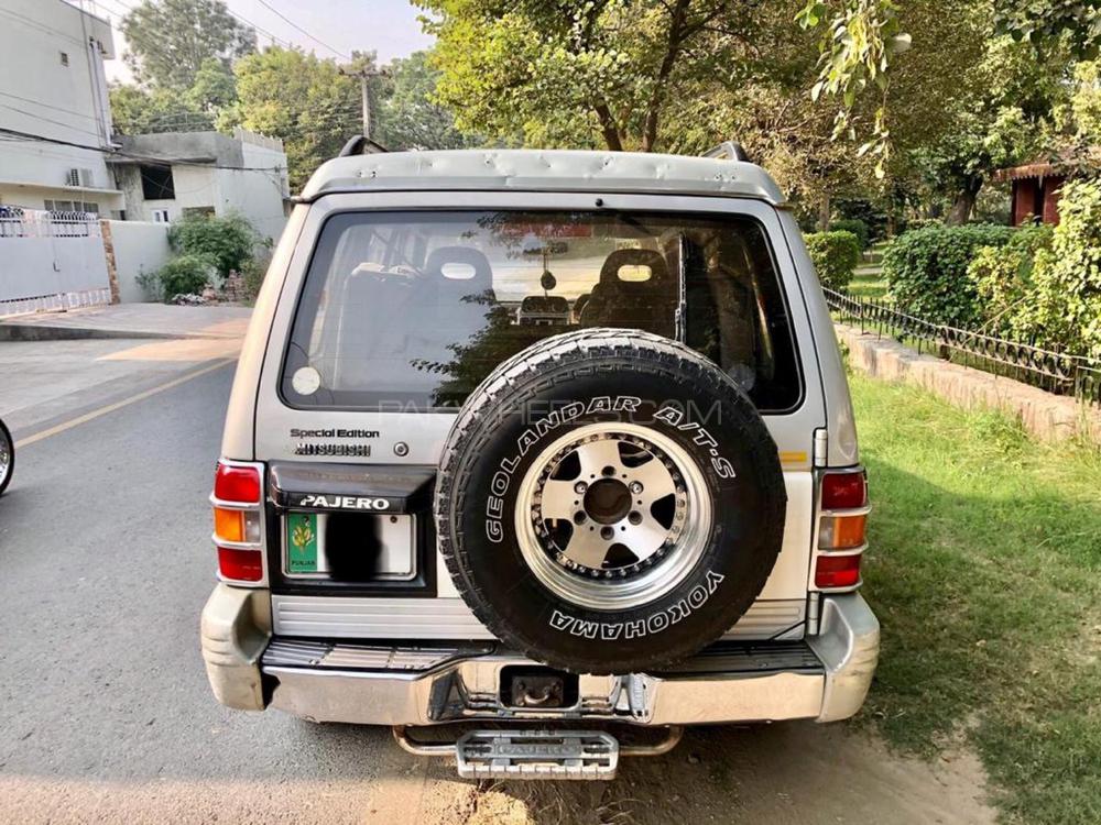 Mitsubishi Pajero 1993 for Sale in Lahore Mitsubishi Pajero 1993 for Sale in Lahore Image-8
