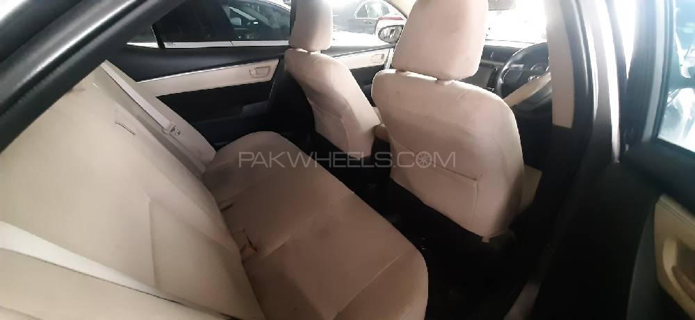 Toyota Corolla 2015 for Sale in Peshawar Toyota Corolla 2015 for Sale in Peshawar Image-4